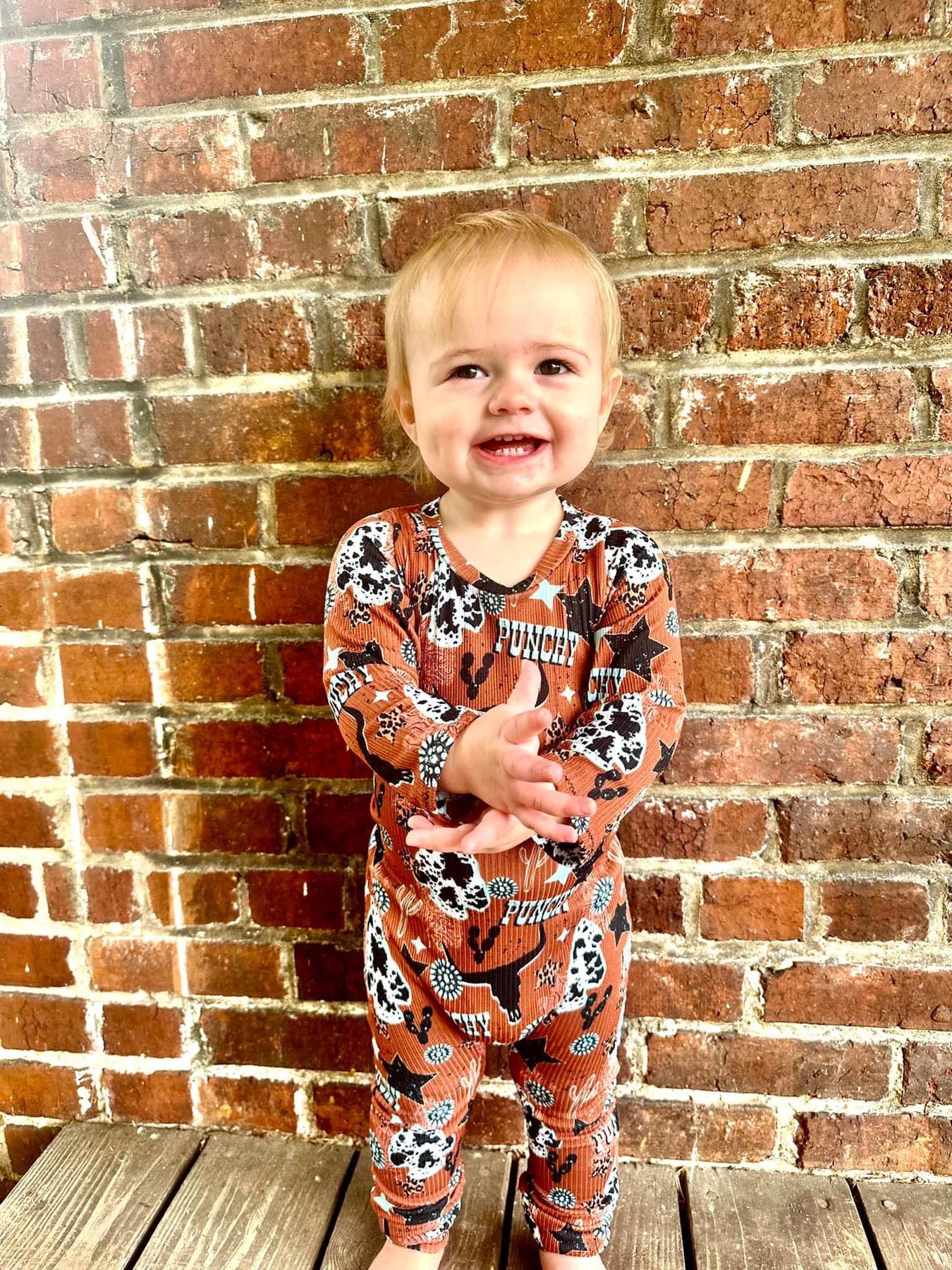 Hug Me Romper Babies and Toddlers Digital Sewing Pattern - PDF print and projector