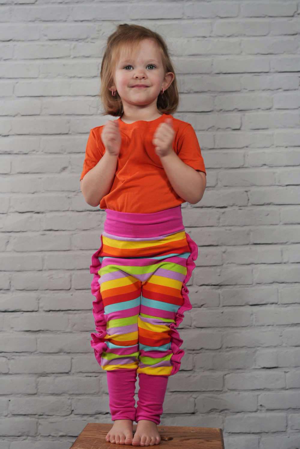 Grow with me pants Digital Sewing Pattern - PDF print and projector