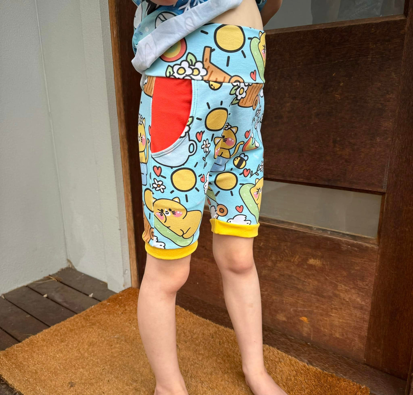 Grow with me pants Digital Sewing Pattern - PDF print and projector